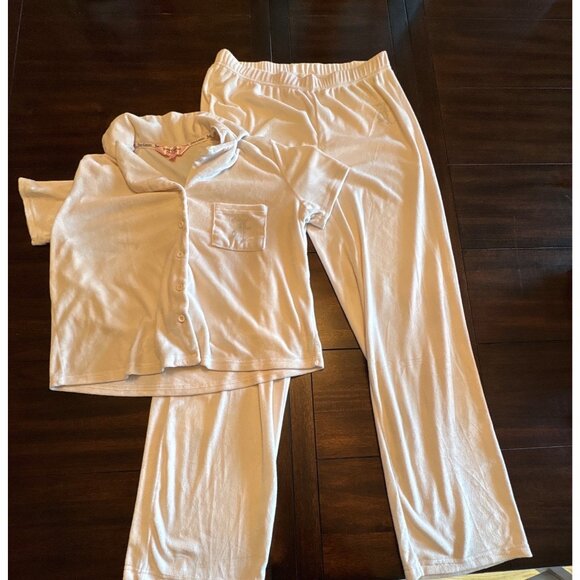 2 piece Juicy Couture Small Pajamas With Rhinestone Logo Soft Cozy Lounge Wear - Picture 1 of 14